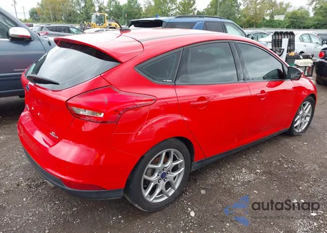 2015 Ford Focus Se z USA, uszkodzony, nr VIN 1FADP3K20FL379026